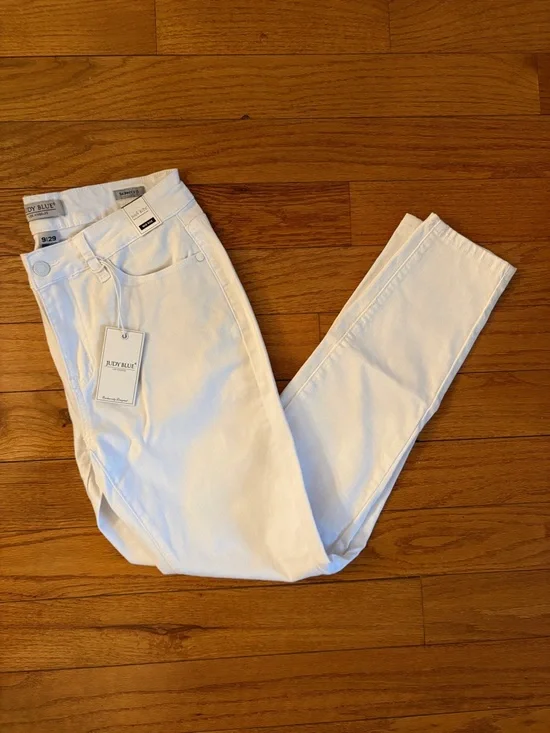 NWT Judy Blue White Jeans - Mid Rise Skinny Fit - Picture 8 of 9